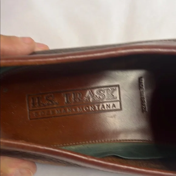 Brown Leather Tassel Loafers with Moccasin Stitching - Picture 5 of 9